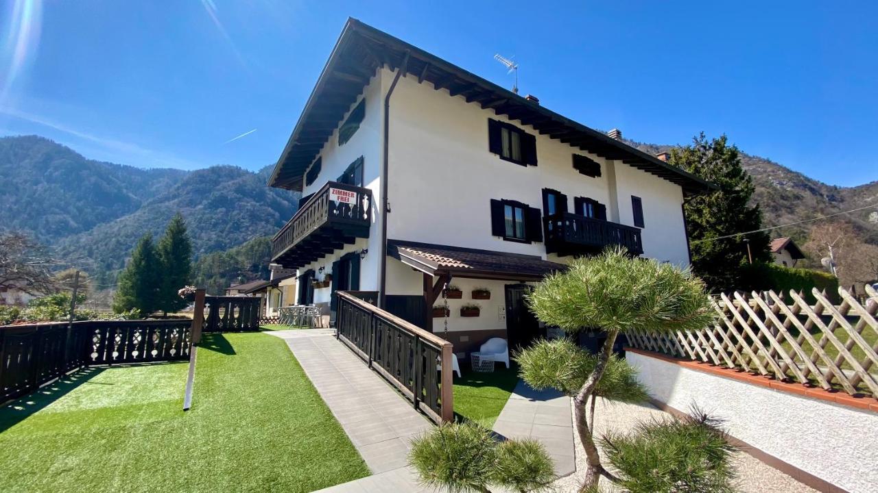 Enjoy Ledro B&B Pieve Di Ledro Exterior foto